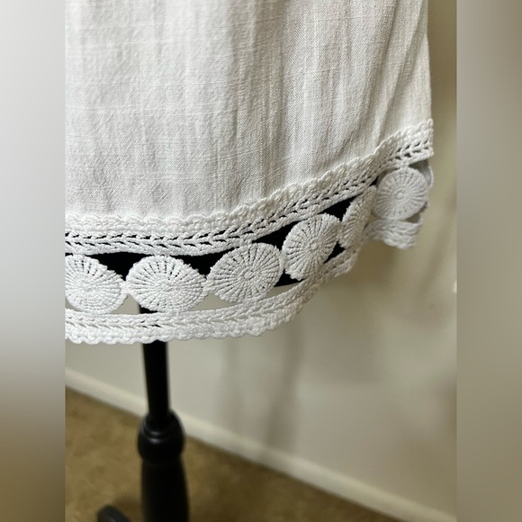 Anthropologie Greylin Akela White Off The Shoulder Top Half Sleeve small EUC - Picture 5 of 9